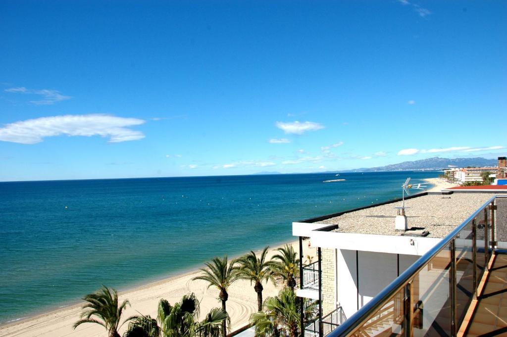 Apartamentos Las Palmas VII Family Only Salou Pokoj fotografie
