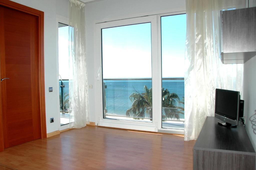 Apartamentos Las Palmas VII Family Only Salou Pokoj fotografie